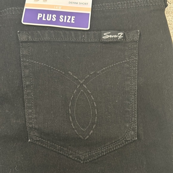 Seven7 Rolled Cuff Black Stretch Denim/Jean Weekend Shorts Size various. NWT. - Picture 5 of 12